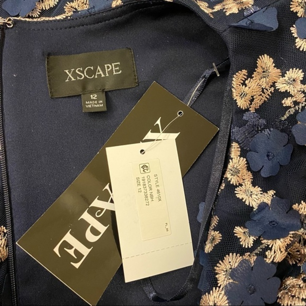 XSCAPE 3D-Floral Lace Midi Dress in Navy/Blush - Picture 10 of 11